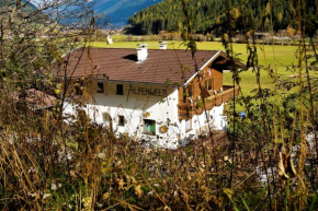  Hotel-Pension Alpenwelt  Нойштифт, Штубайталь